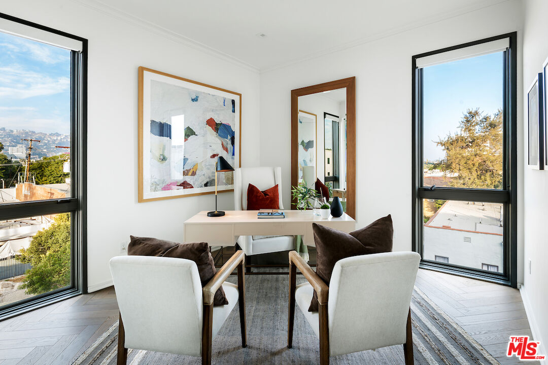 132 N Swall Dr Unit: Penthouse