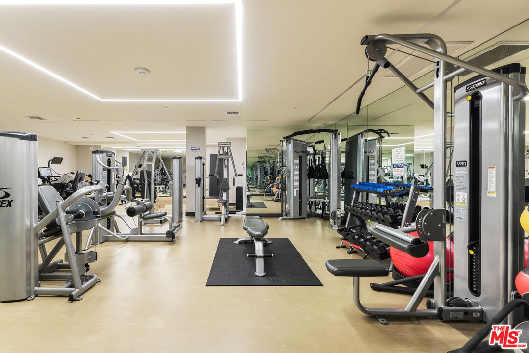 211 S Spalding Dr Unit: N105