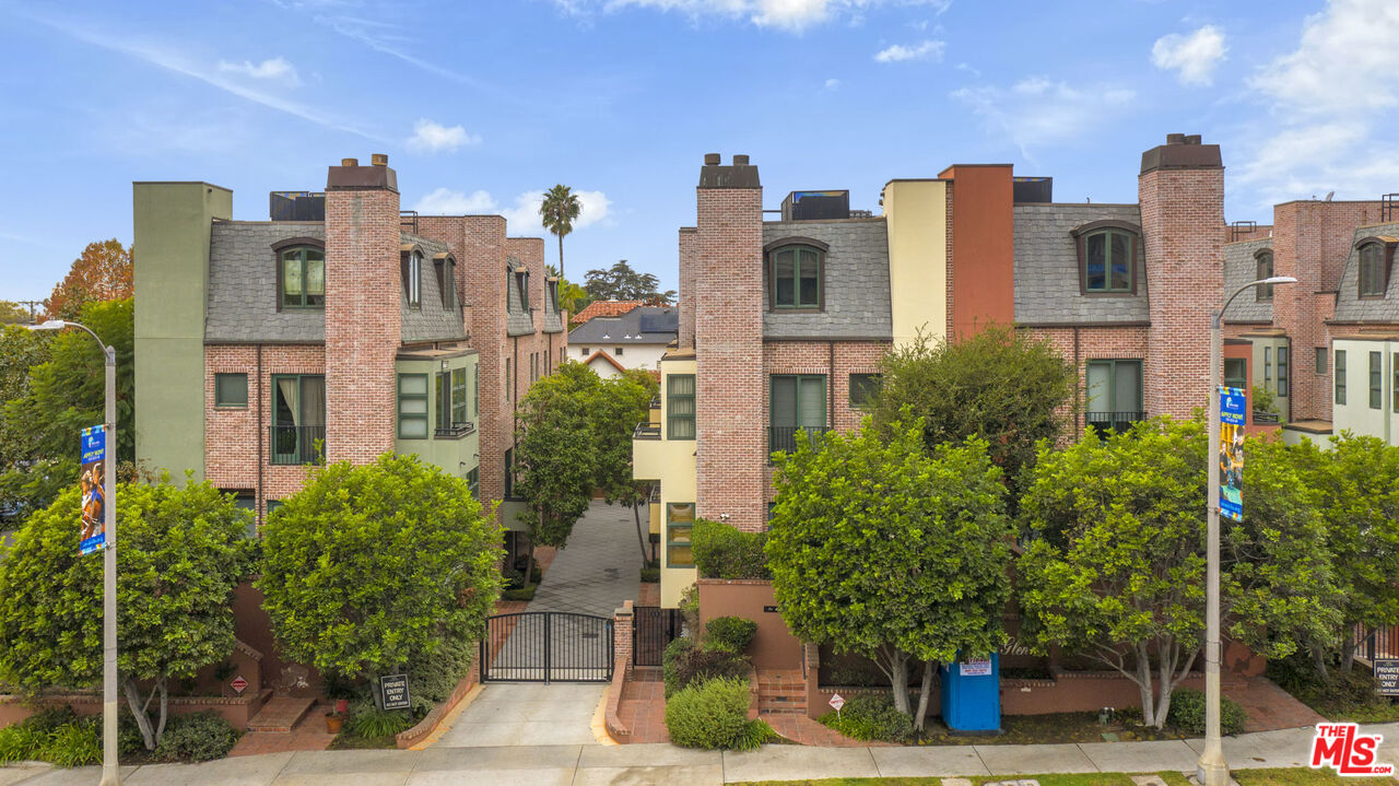 2323 S Beverly Glen Blvd Unit: 1
