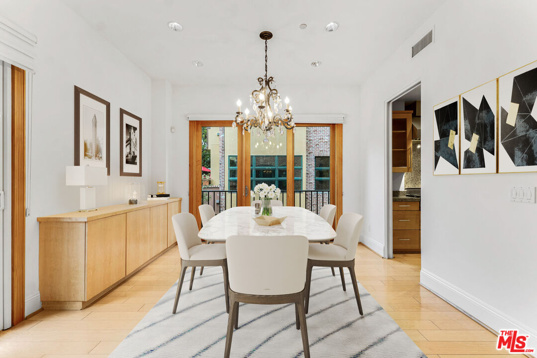 2323 S Beverly Glen Blvd Unit: 1