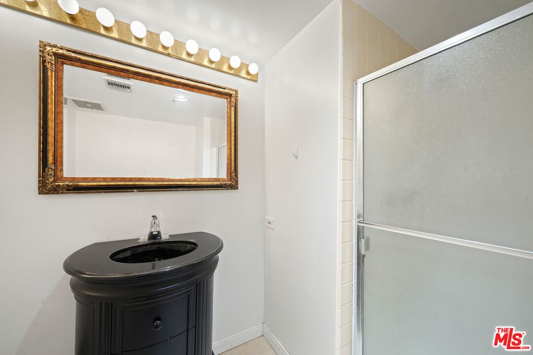 10660 Wilshire Blvd Unit: 1206