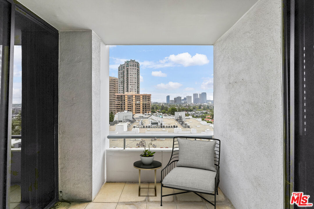 10660 Wilshire Blvd Unit: 1206