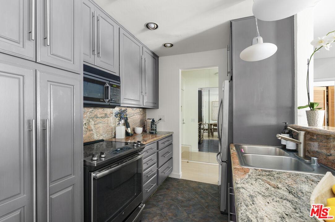 1745 Camino Palmero St Unit: 336