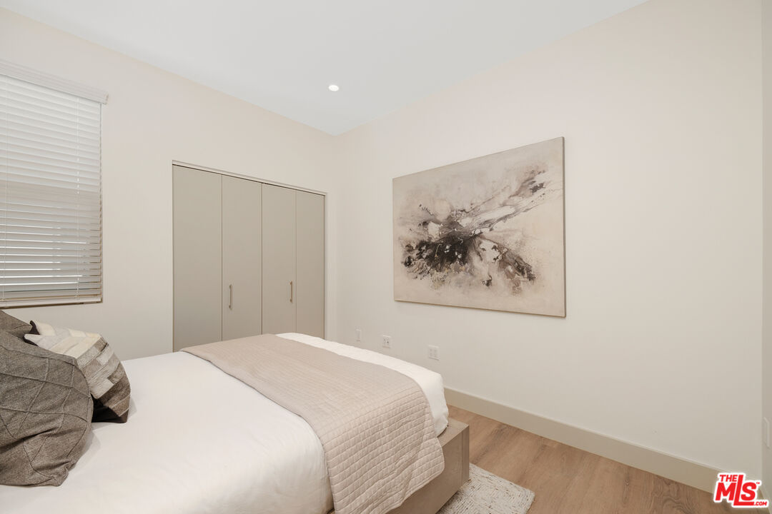 130 S Sepulveda Blvd Unit: 214