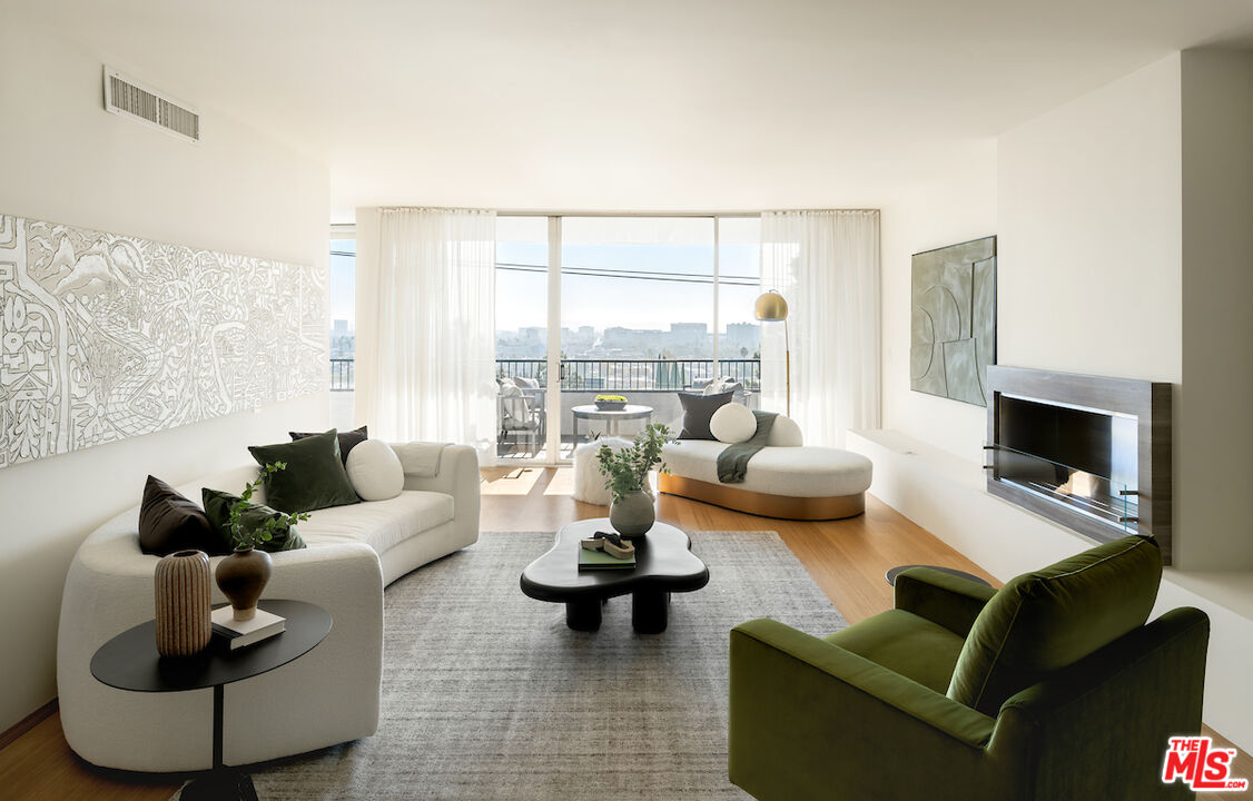 1100 Alta Loma Rd Unit: 705