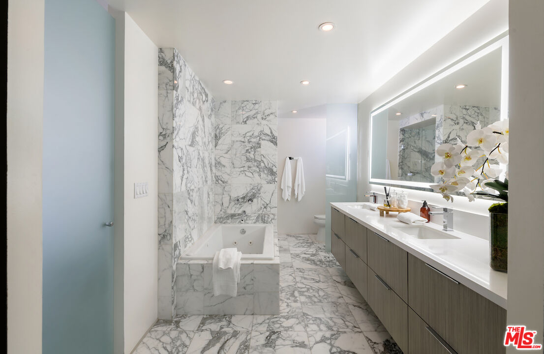 1100 Alta Loma Rd Unit: 705