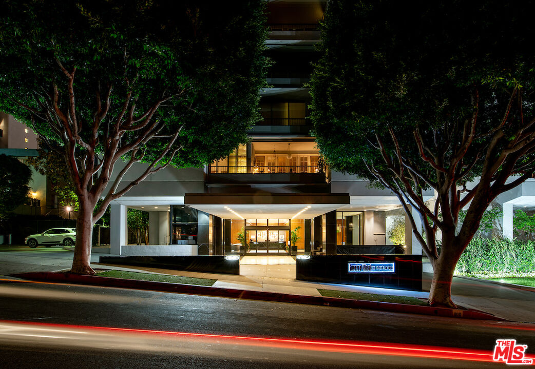 1100 Alta Loma Rd Unit: 705