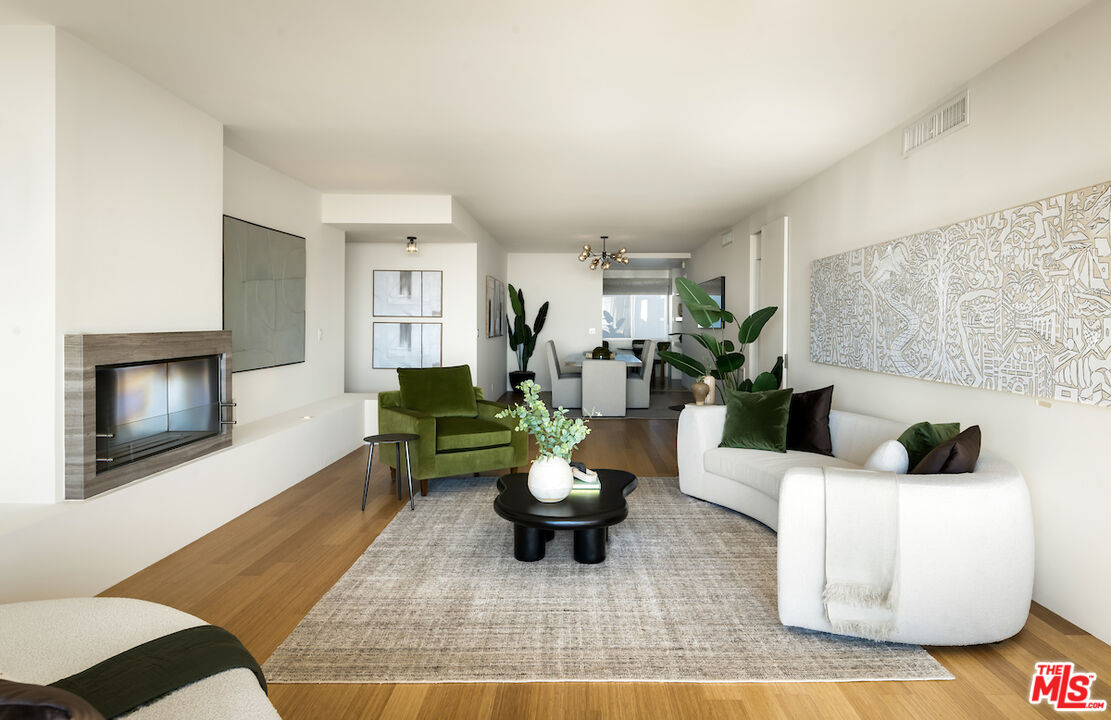 1100 Alta Loma Rd Unit: 705