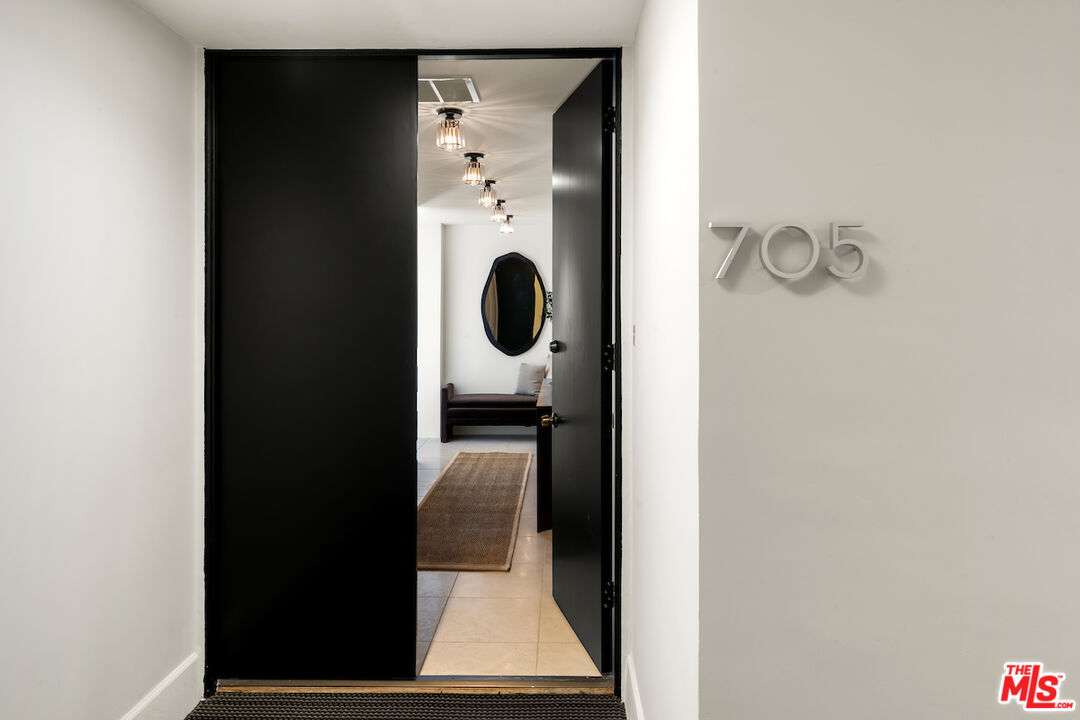 1100 Alta Loma Rd Unit: 705