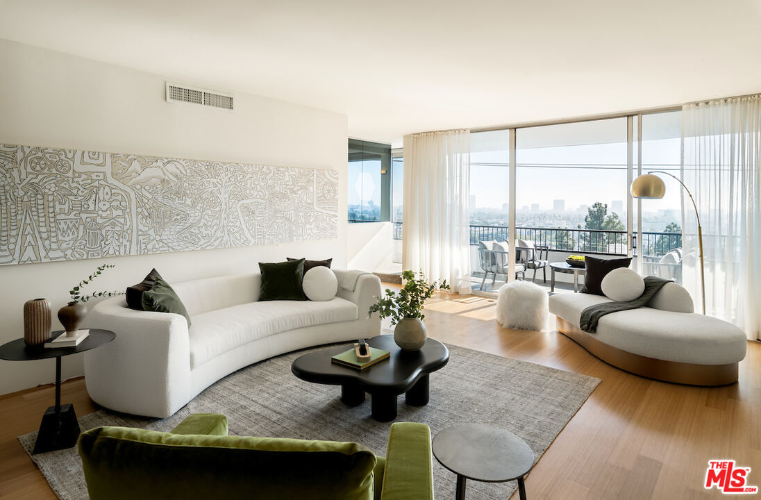 1100 Alta Loma Rd Unit: 705