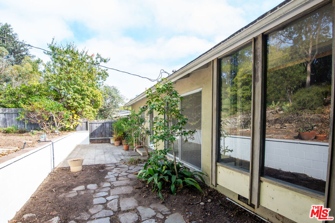 1415 Sunset Ave