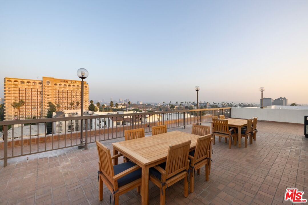 325 N Oakhurst Dr Unit: 501