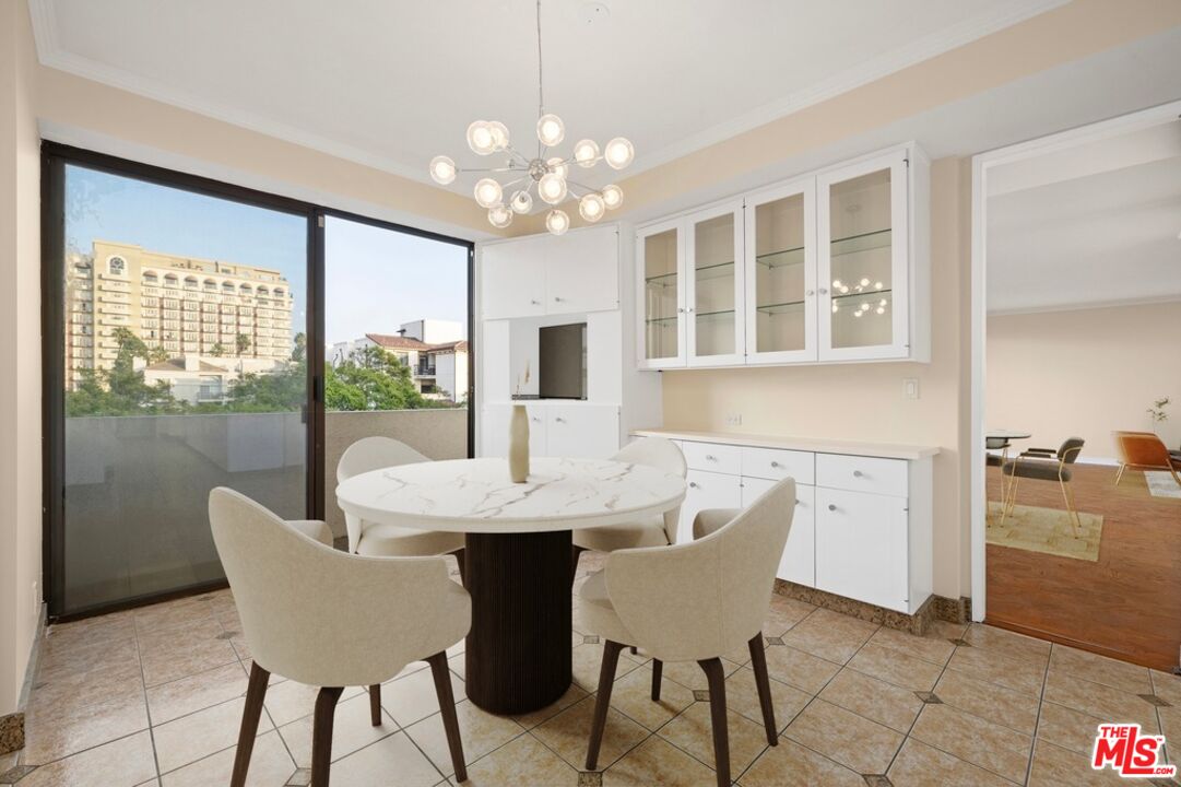 325 N Oakhurst Dr Unit: 501