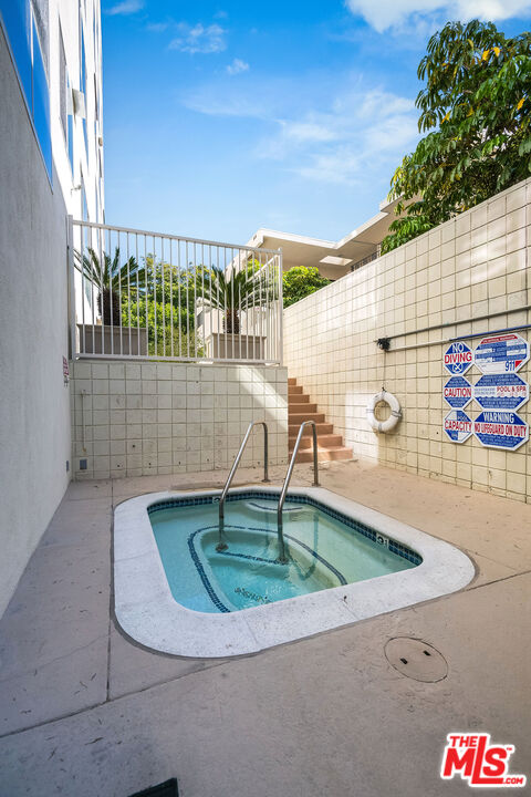 339 N Palm Dr Unit: 601