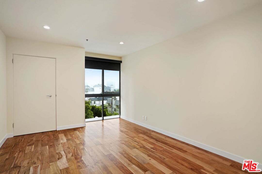 10790 Wilshire Blvd Unit: 305