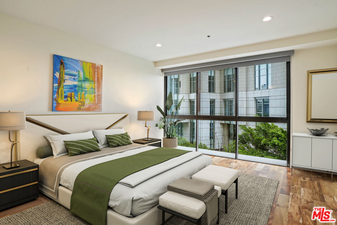 10790 Wilshire Blvd Unit: 305