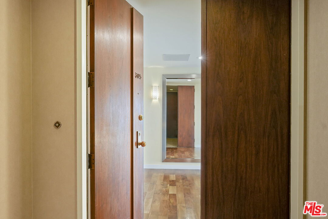 10790 Wilshire Blvd Unit: 305