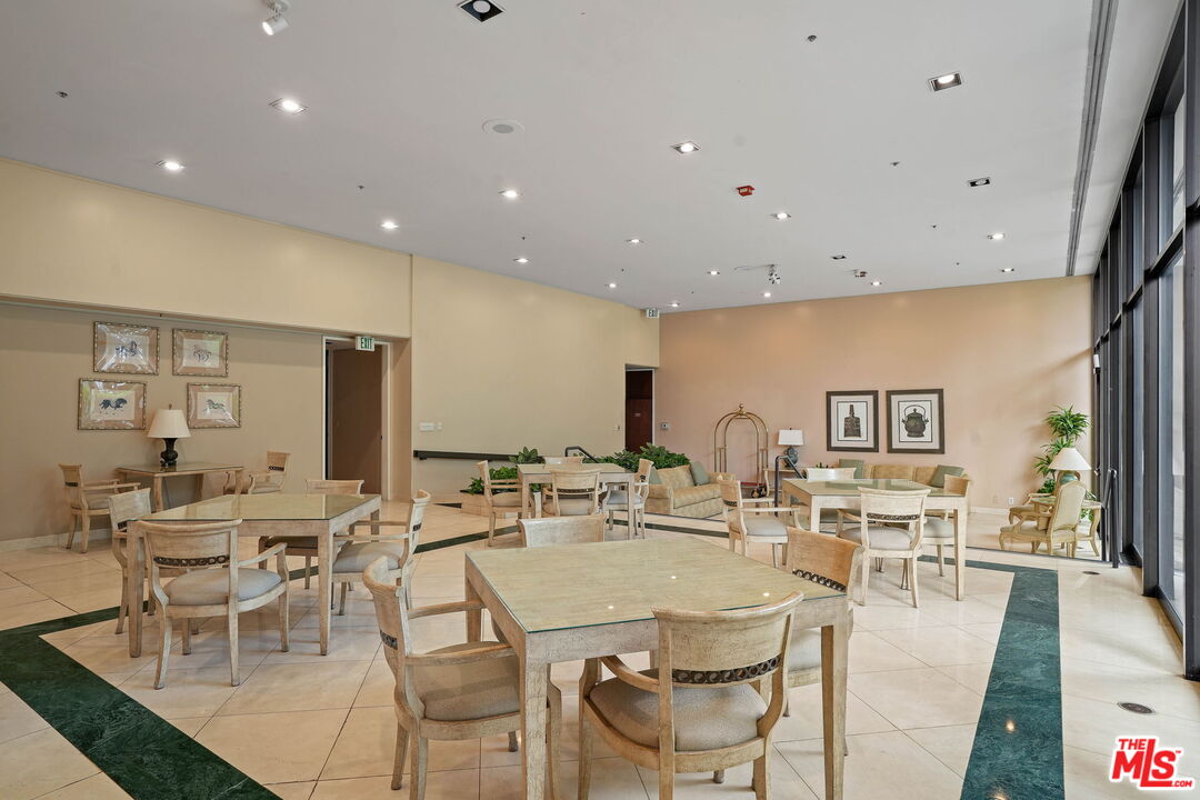 10790 Wilshire Blvd Unit: 305