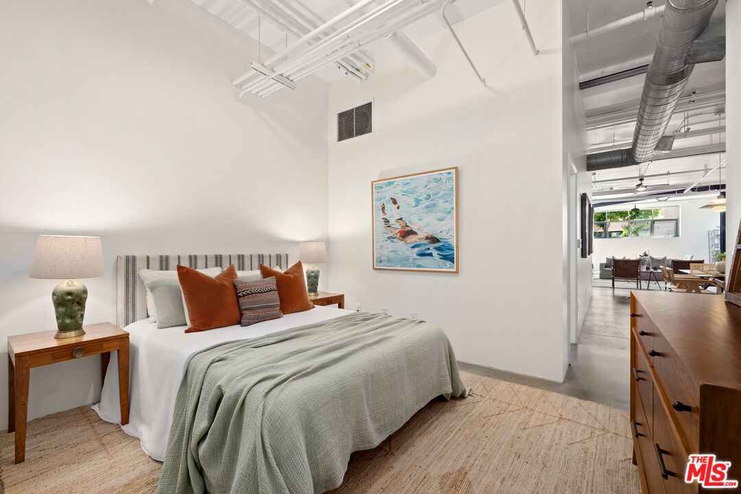 500 Molino St Unit: 114