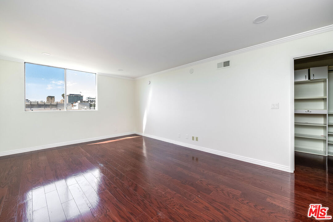 137 S Palm Dr Unit: 503