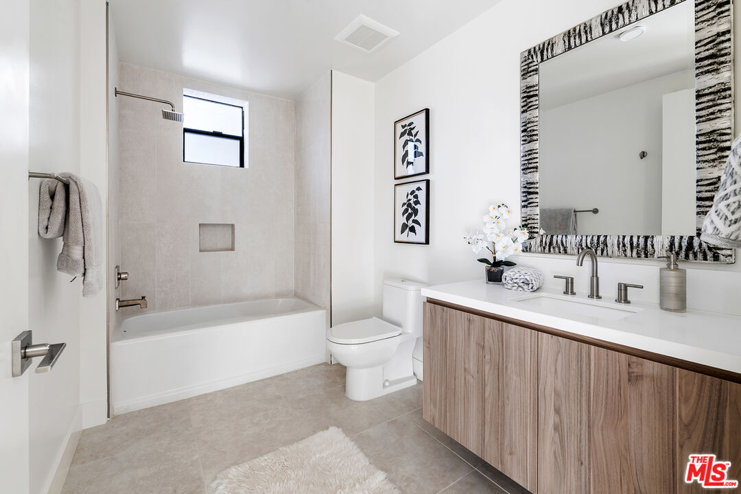 3651 Regal Pl Unit: 303