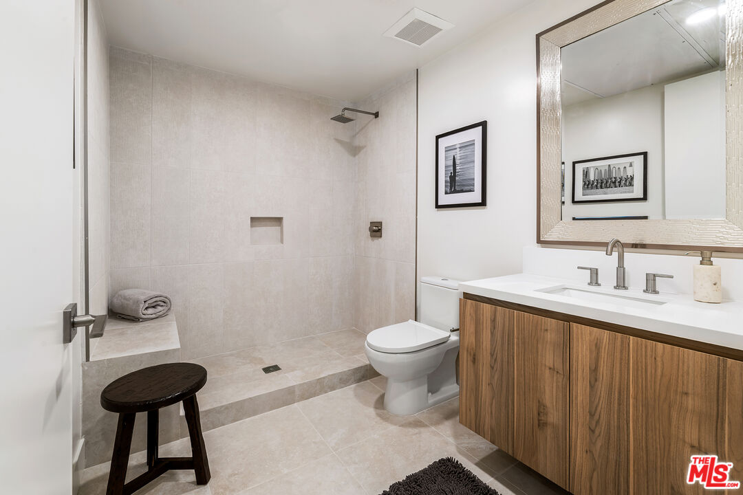 3651 Regal Pl Unit: 303