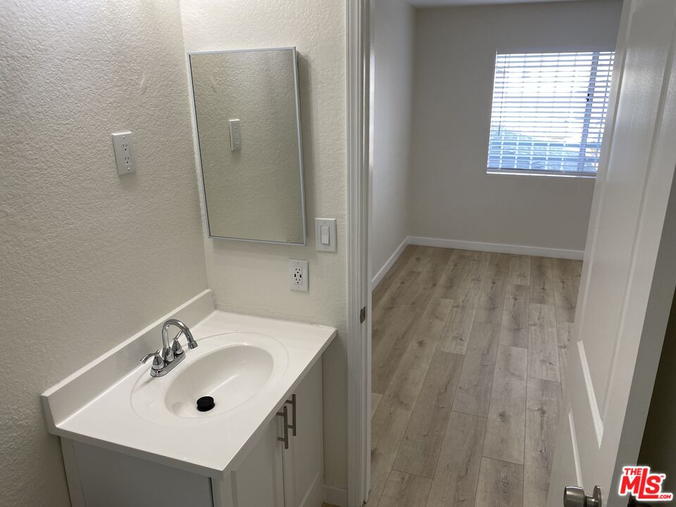 516 Venice Way Unit: 2