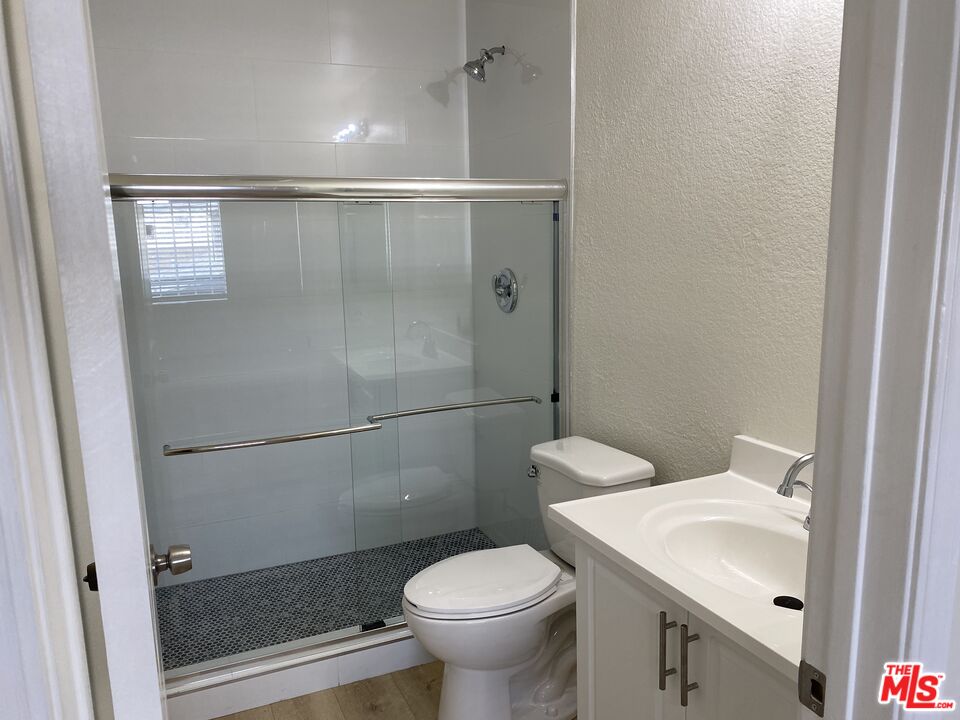 516 Venice Way Unit: 2