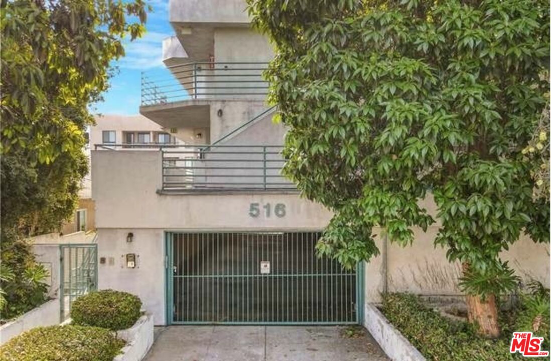 516 Venice Way Unit: 2