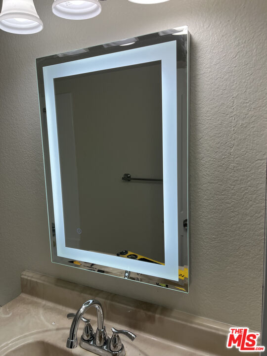 516 Venice Way Unit: 2