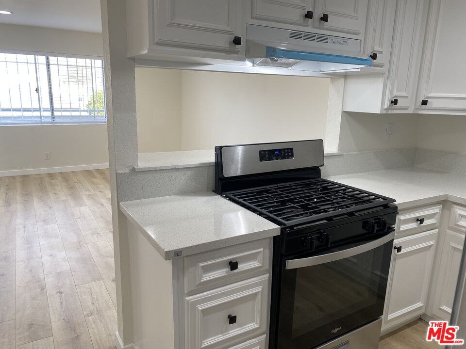 516 Venice Way Unit: 2