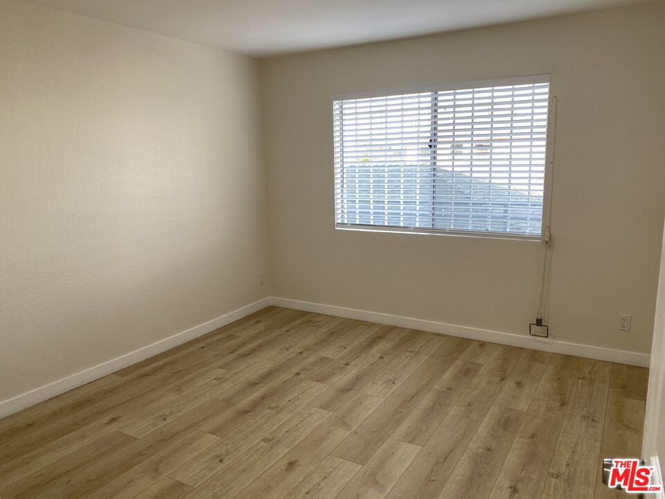 516 Venice Way Unit: 2