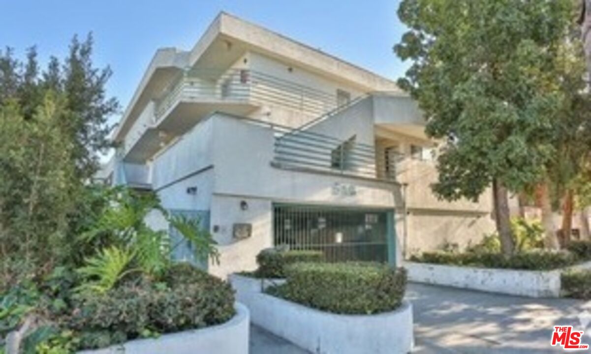 516 Venice Way Unit: 2