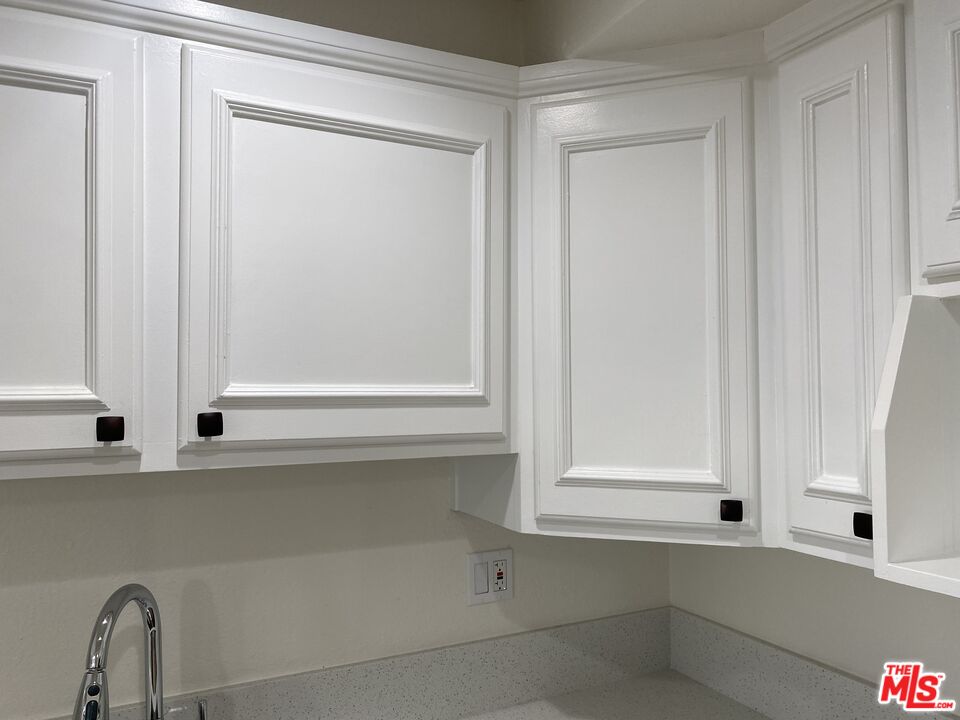 516 Venice Way Unit: 2