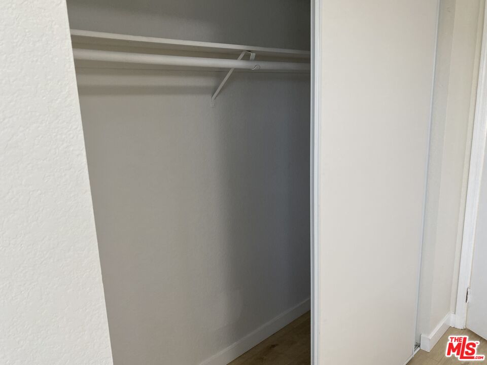 516 Venice Way Unit: 2