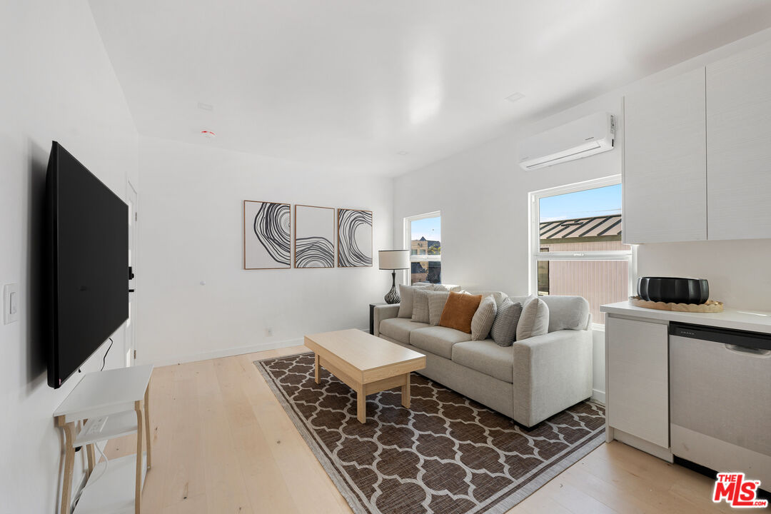 117 W Channel Rd Unit: 115