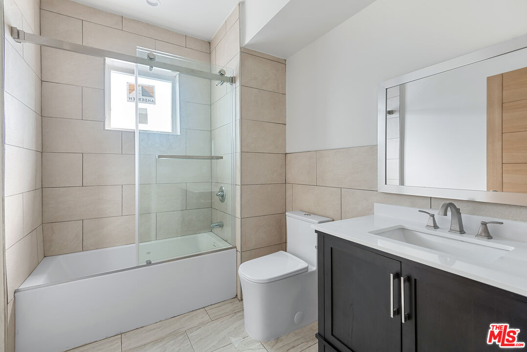 1429 S Bedford St Unit: 401