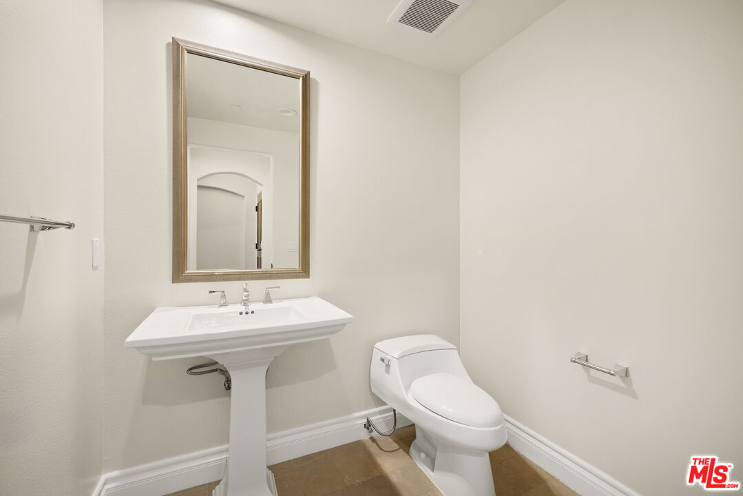 12050 Guerin St Unit: 201