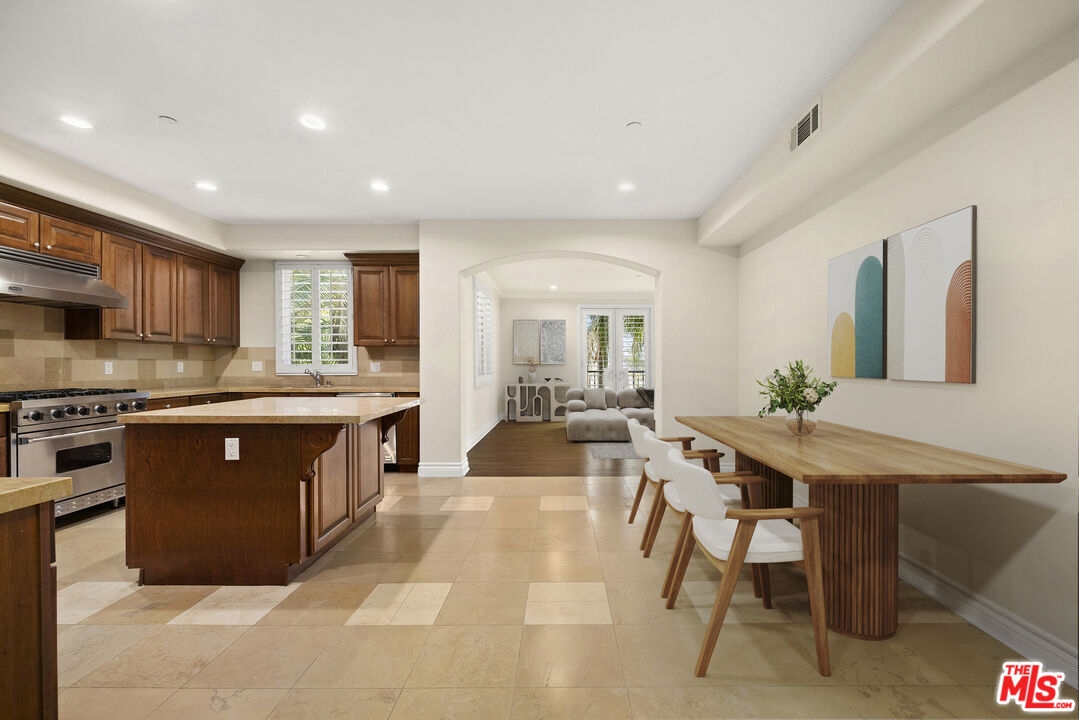 12050 Guerin St Unit: 201