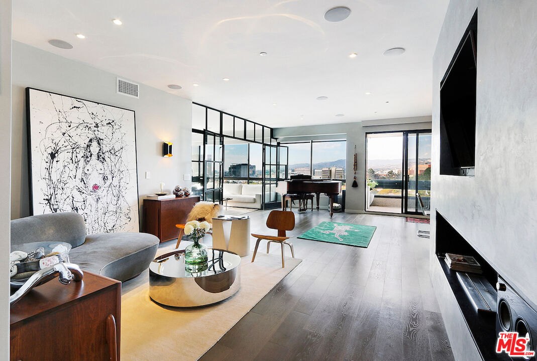 10551 Wilshire Blvd Unit: 1704