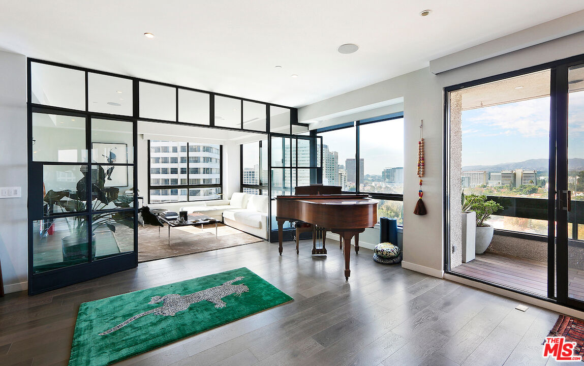 10551 Wilshire Blvd Unit: 1704