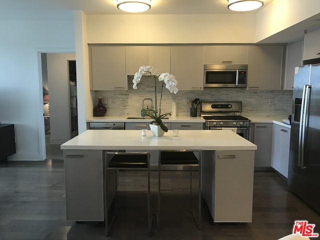 1817 PROSSER AVE Unit: 402