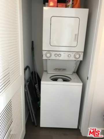 1817 PROSSER AVE Unit: 402