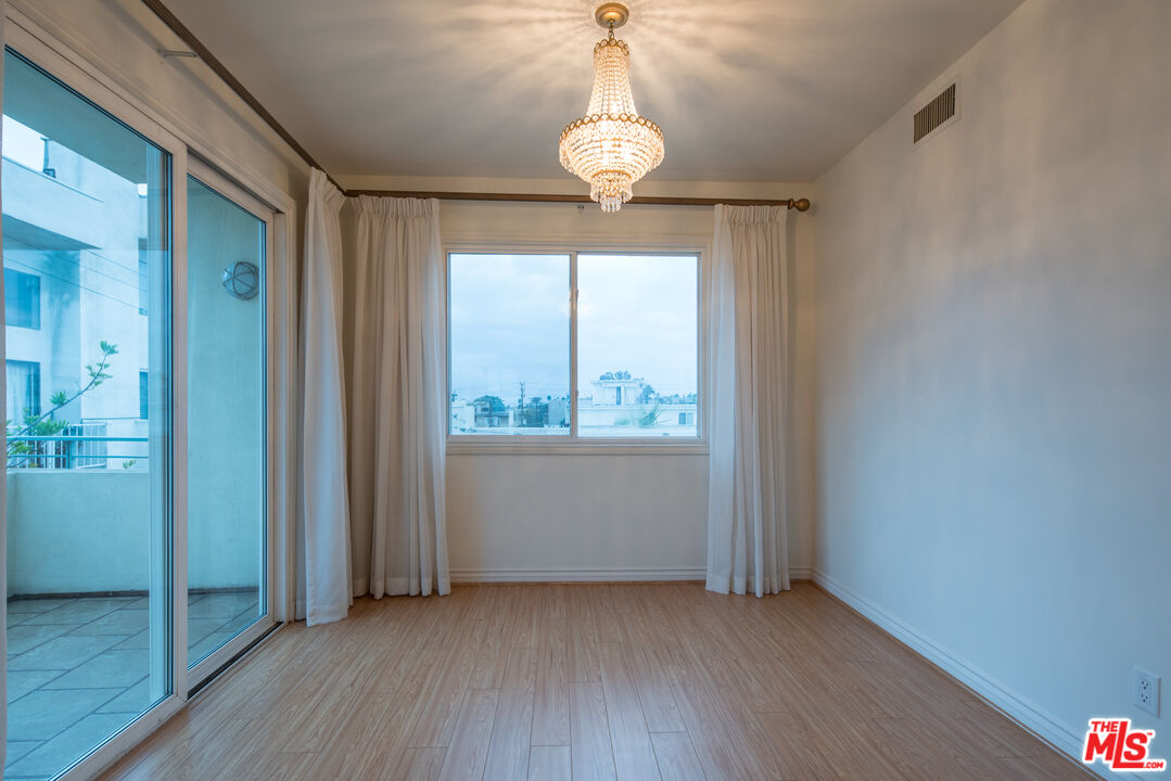 11824 Darlington Ave Unit: PH3