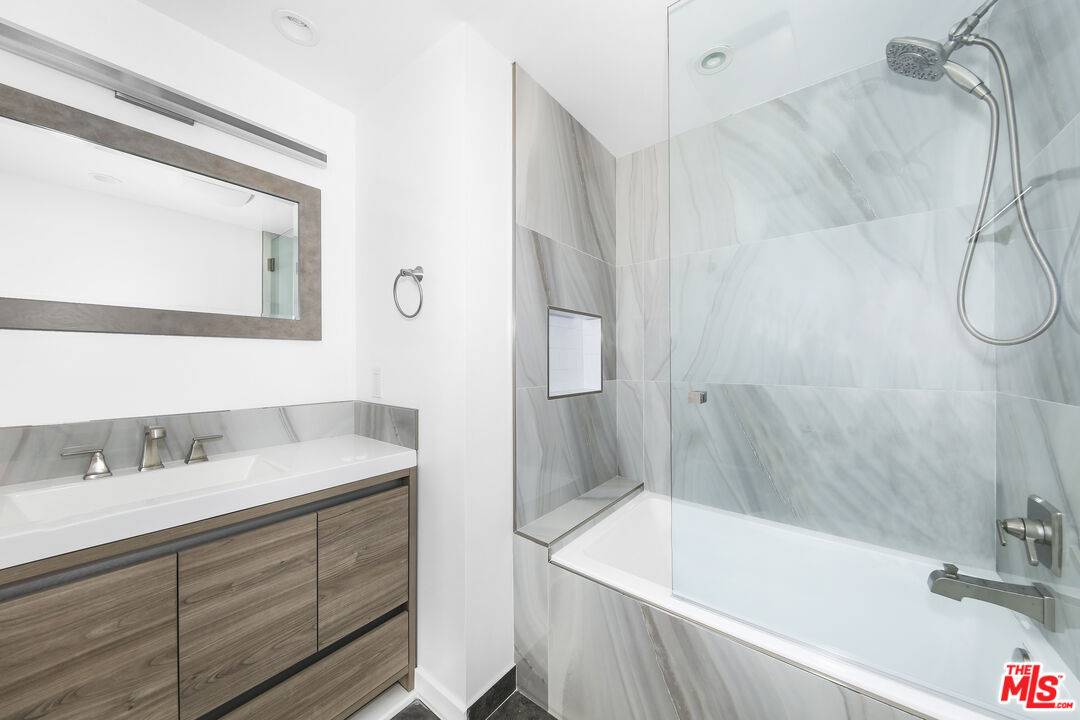 1155 N La Cienega Blvd Unit: 508