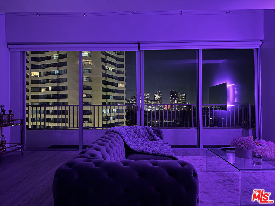 10501 Wilshire Blvd Unit: 1006