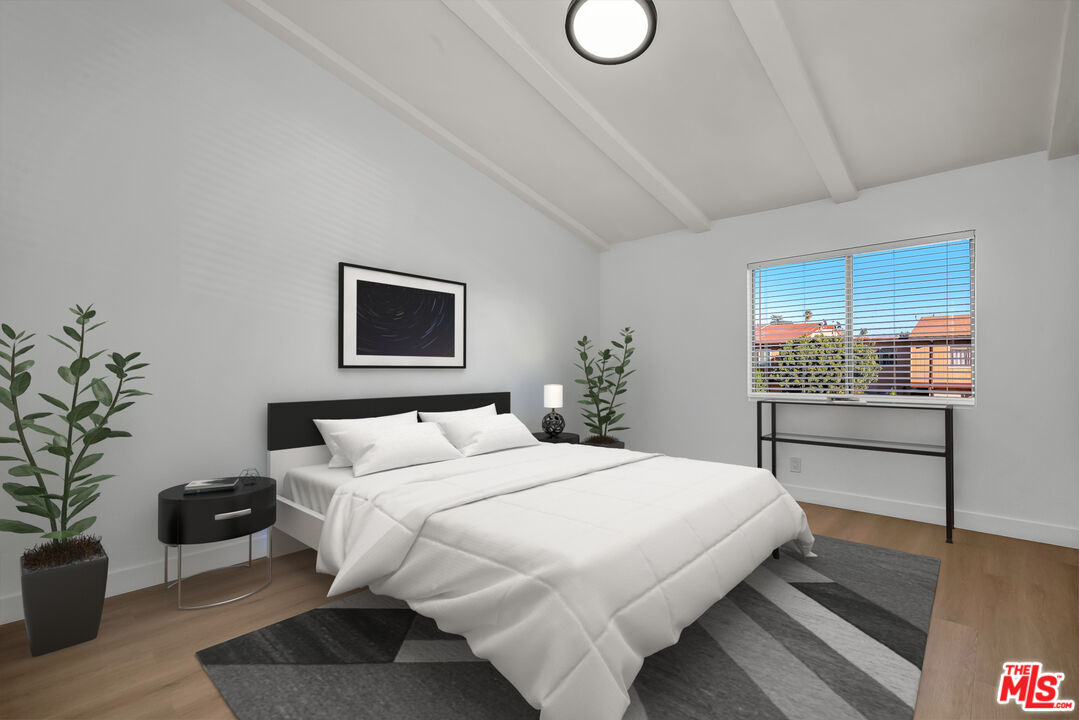 7301 Lennox Ave Unit: D03