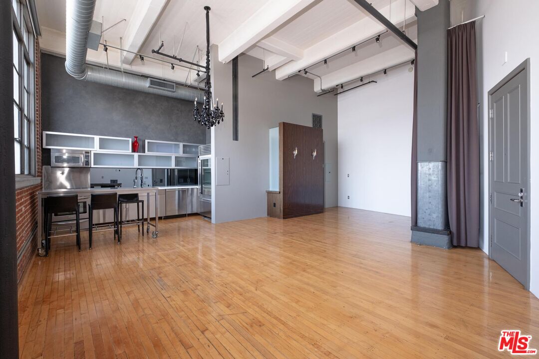 1850 Industrial St Unit: 601