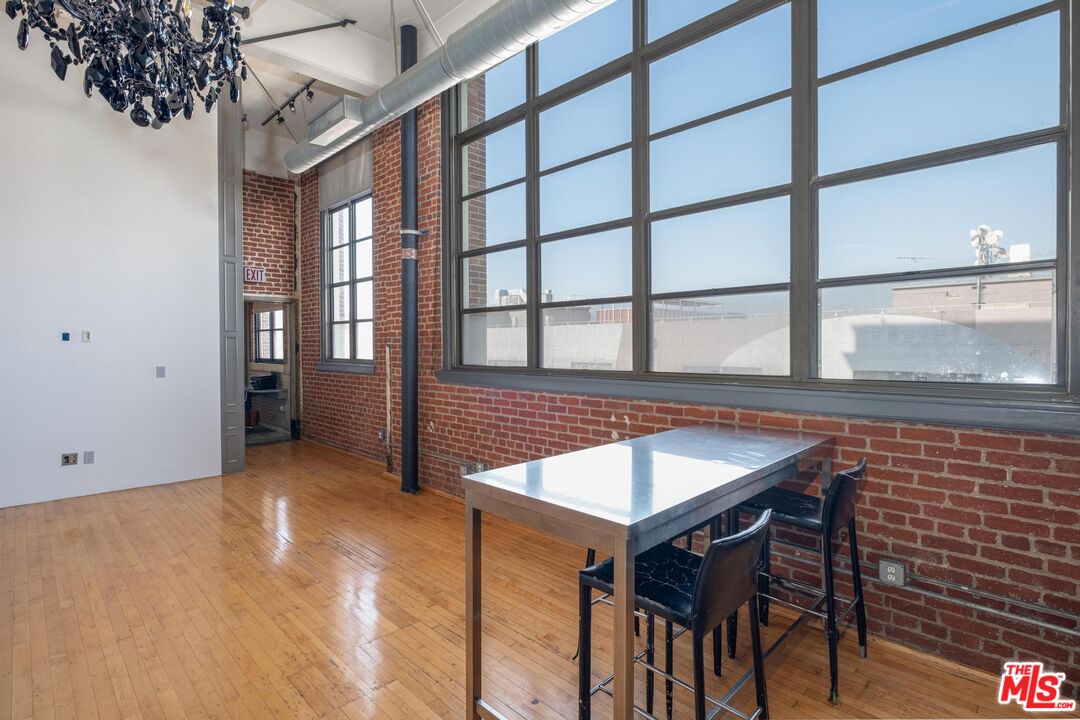 1850 Industrial St Unit: 601