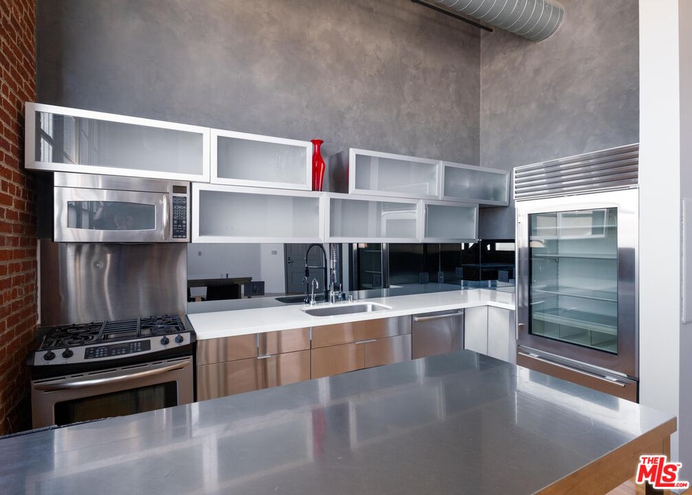 1850 Industrial St Unit: 601